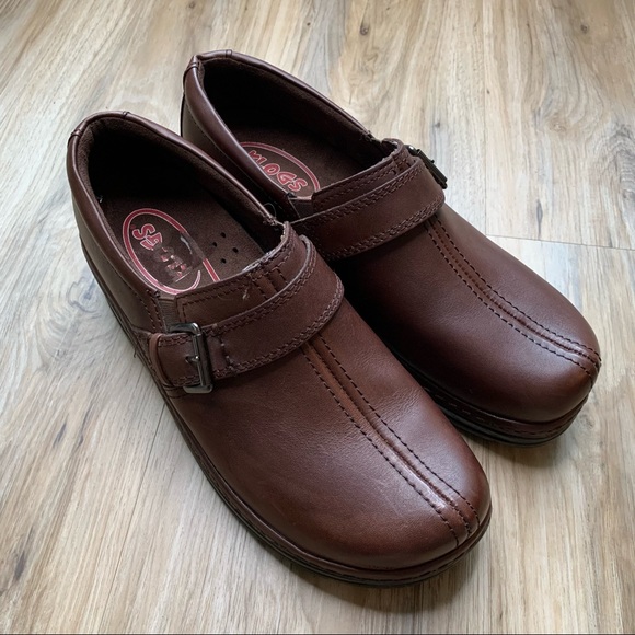 KLOGS Brown Leather Clogs Closed Back Shoes Buckle Detail Women's Size 10 - Picture 2 of 11